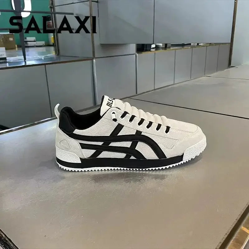 Tênis slip-on de lona branca respirável para homens